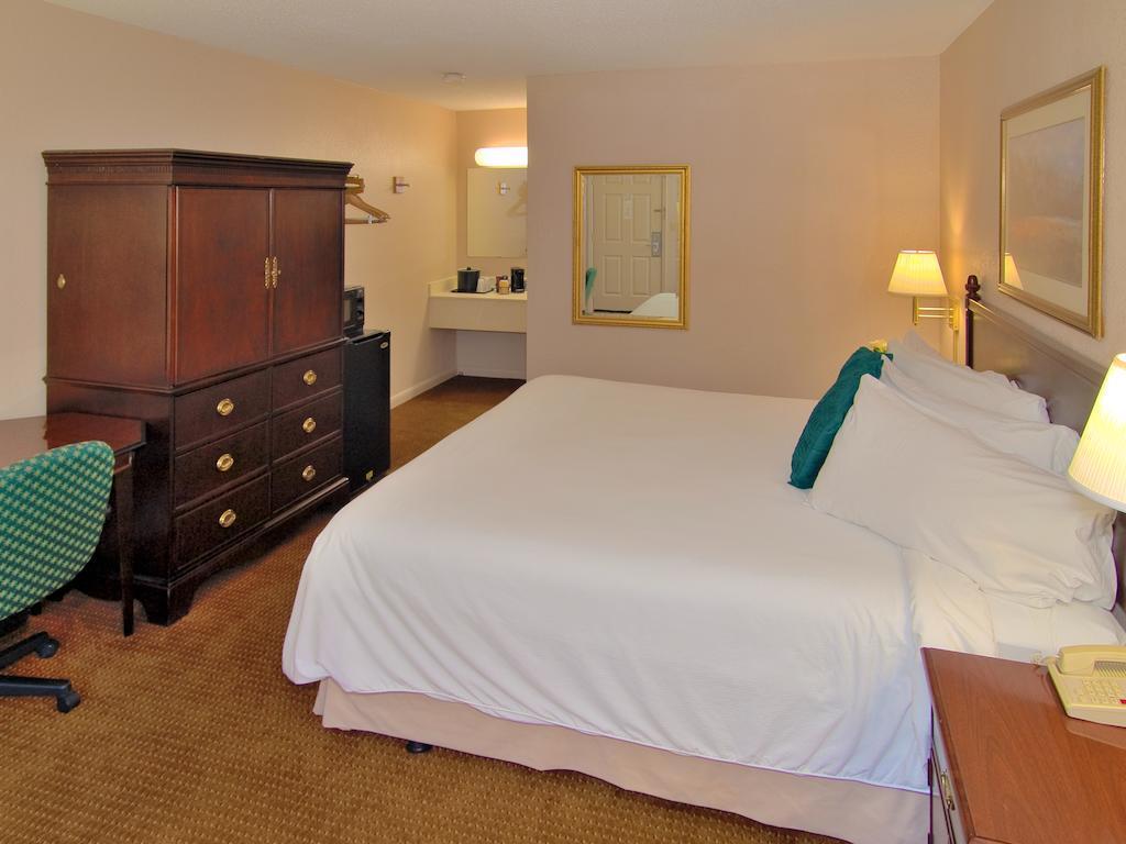 Econo Lodge Inn & Suites At Fort Moore Columbus Exteriér fotografie