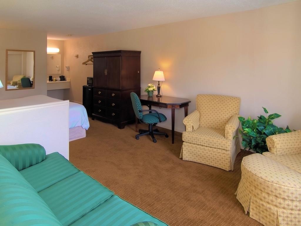 Econo Lodge Inn & Suites At Fort Moore Columbus Exteriér fotografie