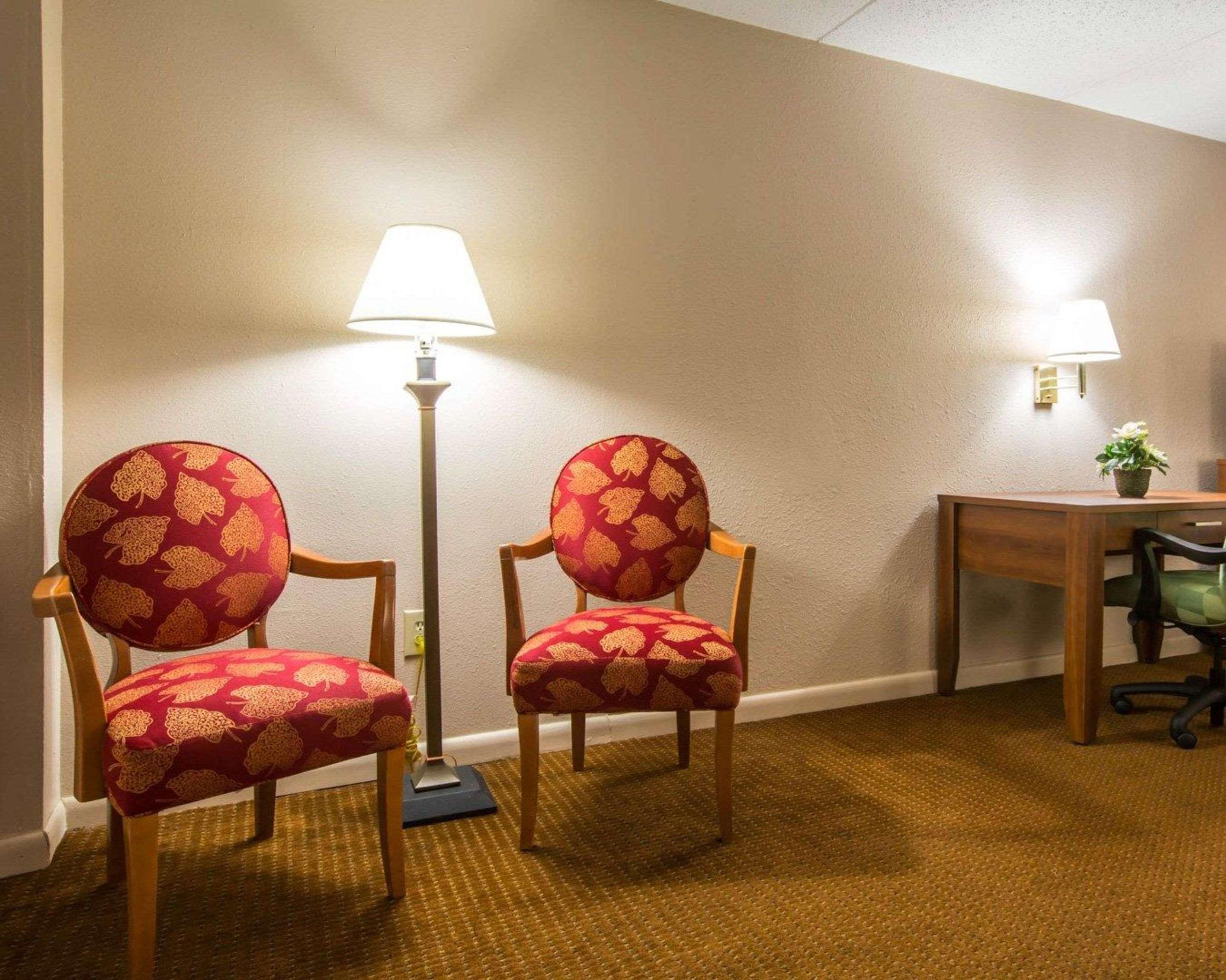 Econo Lodge Inn & Suites At Fort Moore Columbus Exteriér fotografie