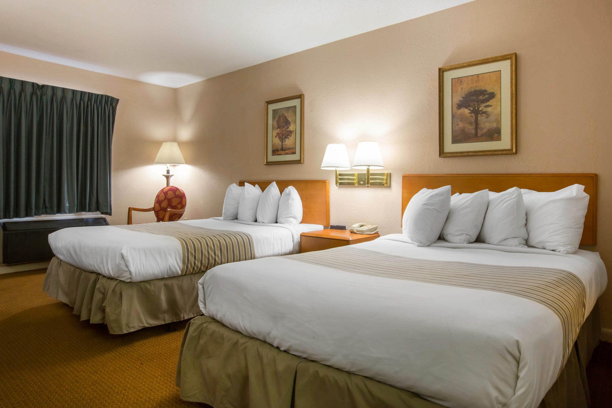 Econo Lodge Inn & Suites At Fort Moore Columbus Exteriér fotografie
